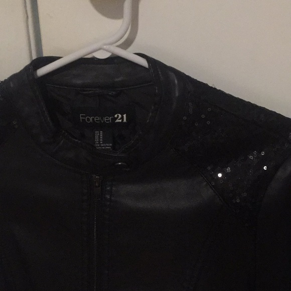 Forever 21 , Faux Jacket - Picture 2 of 5